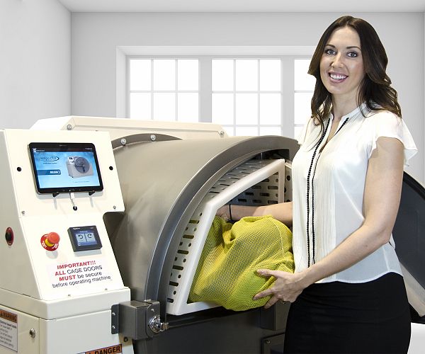 Instructor demonstrating Esporta equipment